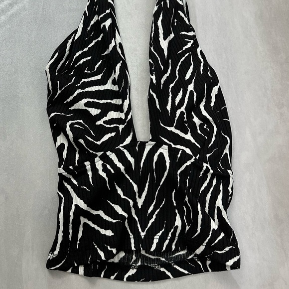 Tie Neck Zebra Print Halter Top - Picture 4 of 10